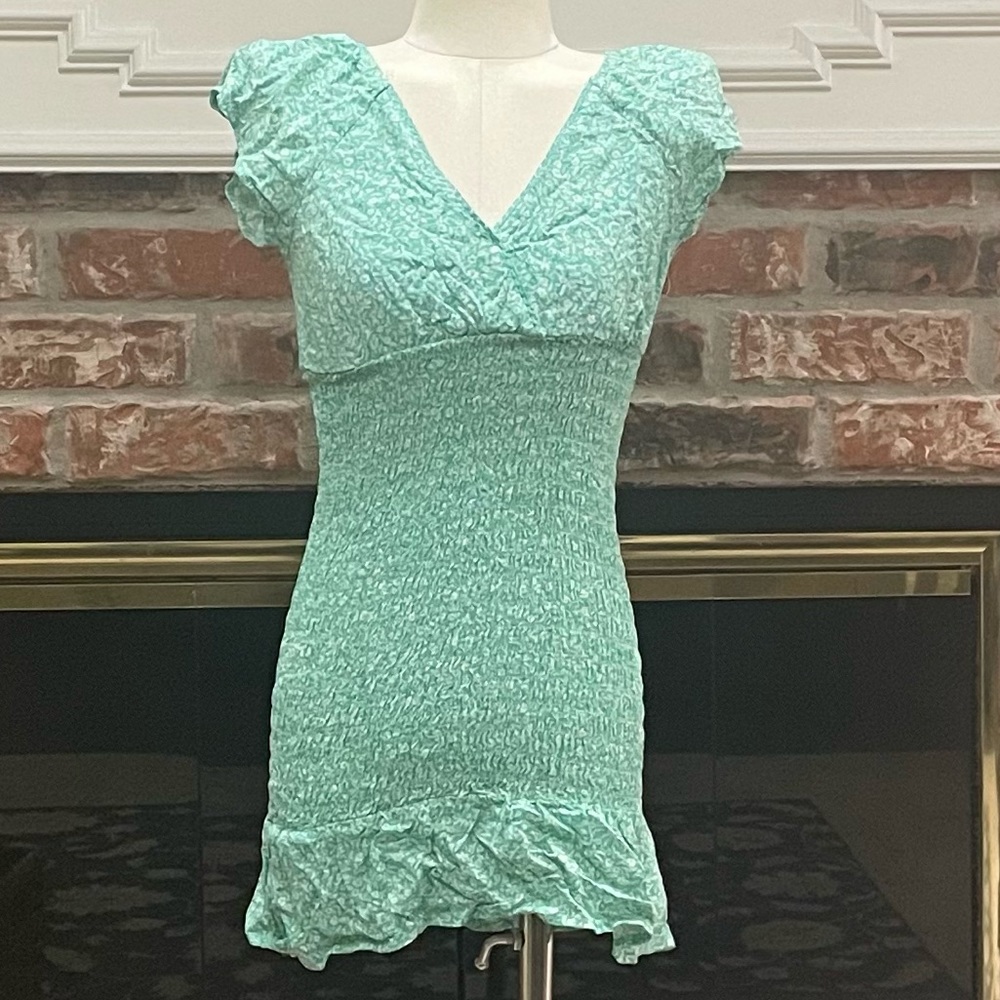 NoBo pastel green minidress with elastic waist / Juniors 1 / Excellent condition